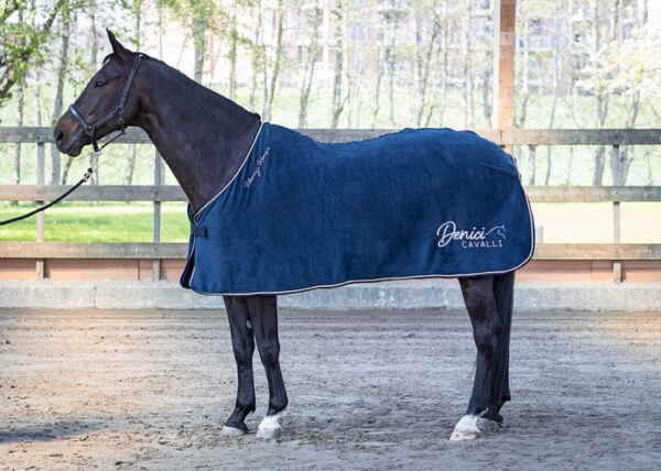 Harry&apos;s Horse Fleecedeken Denici Cavalli Rosegold bestellen? Via Paardensportwebshop.nl