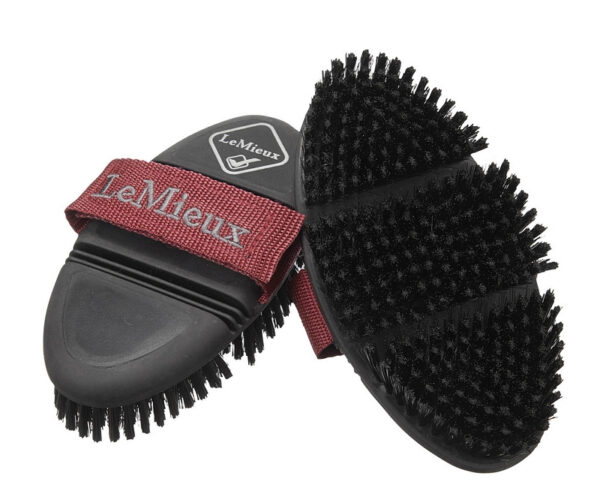 LeMieux Flexi Soft Body Brush bestellen? Via Paardensportwebshop.nl